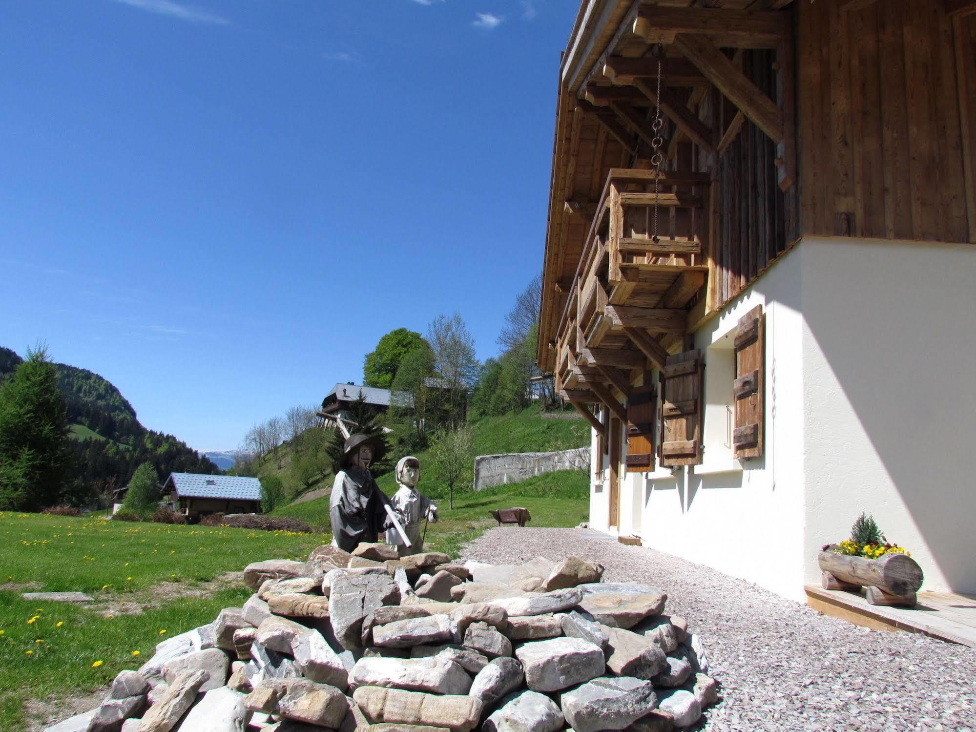 Chez La Fine Bed and Breakfast Les Gets Buitenkant foto